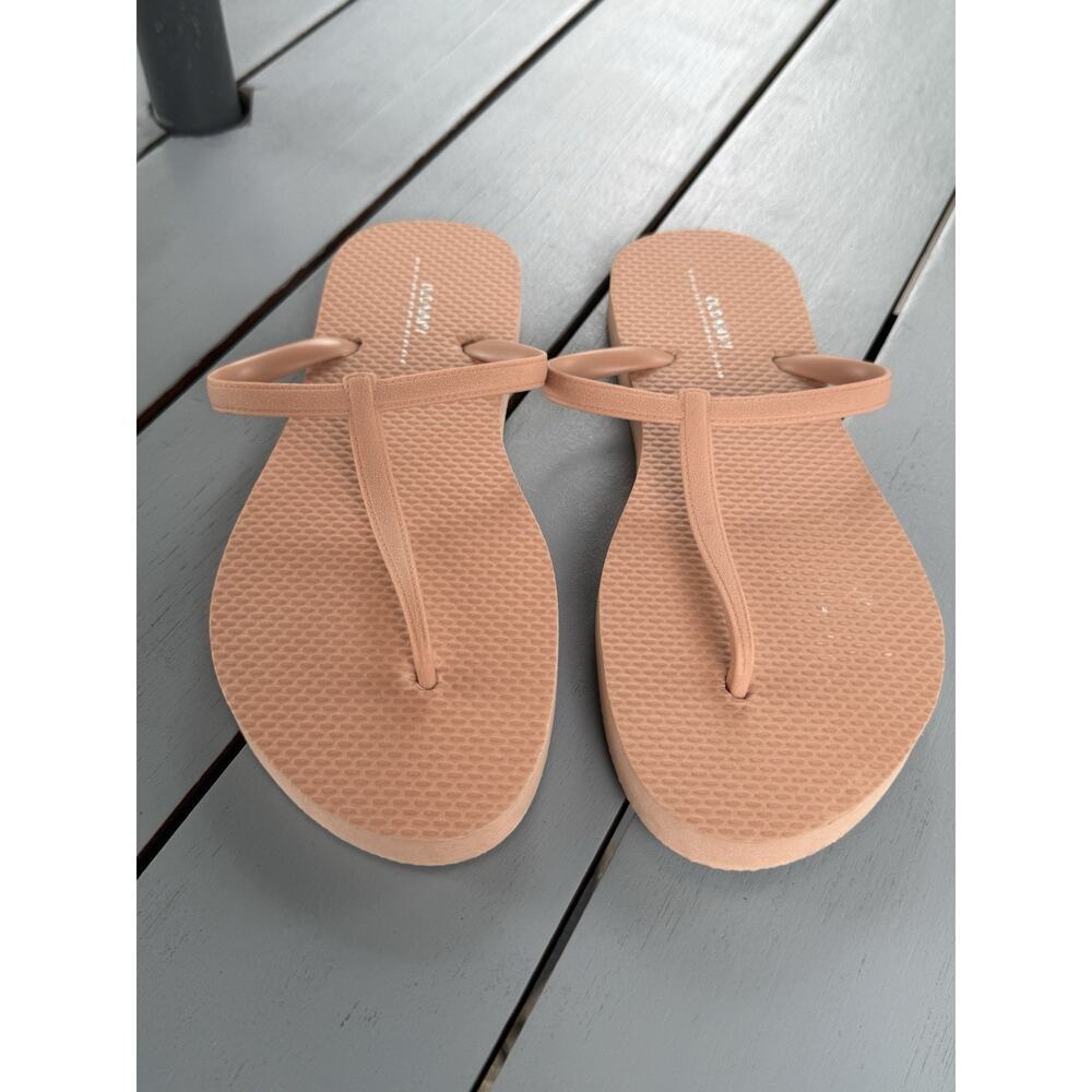 Old Navy Women Beige Pink T-Strap Sandals Partially Plant Based Size 8 - Picture 2 of 9